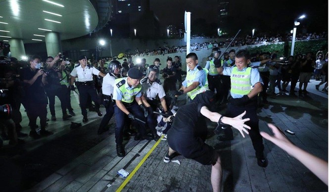 Toàn cảnh cuộc biểu tình lớn nhất ở Hong Kong trong 15 năm qua - ảnh 7