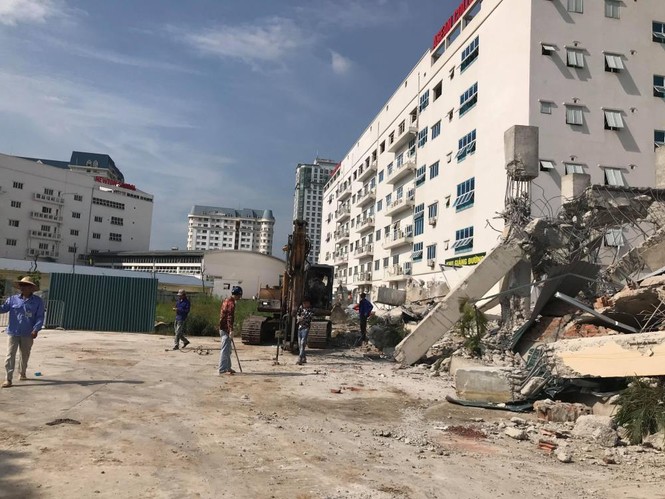 Hà Nội phá dỡ trường học xây sai phép ở quận Bắc Từ Liêm - ảnh 1