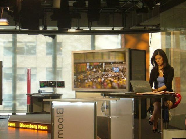 Tỷ phú Bloomberg sở hữu khối tài sản khổng lồ, giàu gấp 17 lần ông Trump - ảnh 2