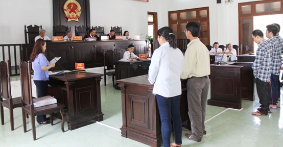 Phú Yên: Cướp vàng giữa đường, 3 bị cáo chia nhau án chung thân và 34 năm tù - ảnh 2