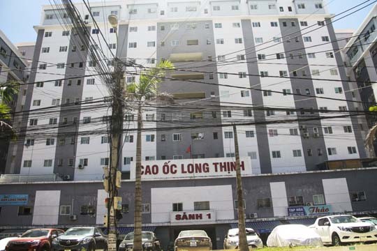 Bình Định: Cận cảnh khu chung cư cho “người có thu nhập thấp” toàn đi xe ô tô! - ảnh 1