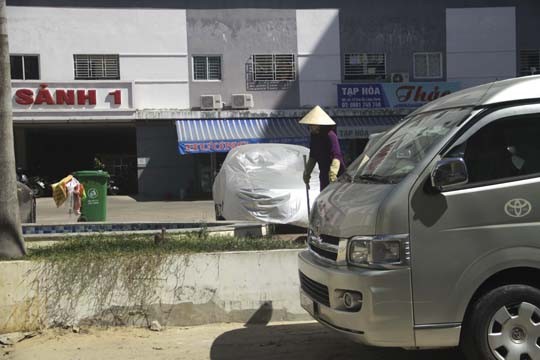 Bình Định: Cận cảnh khu chung cư cho “người có thu nhập thấp” toàn đi xe ô tô! - ảnh 2