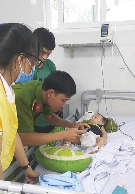 BÌnh Định Sau 4 ngày gửi nhà giữ trẻ không phép, cháu bé 15 tháng tuổi tử vong - ảnh 1