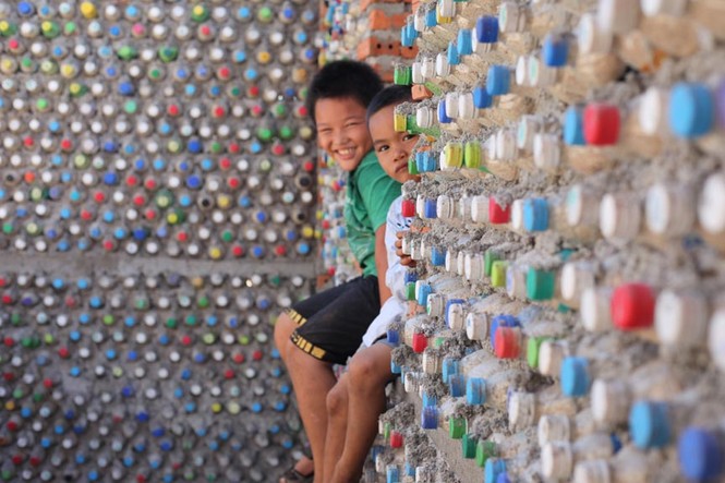 Cận cảnh ngôi nhà toàn bằng chai nhựa trên đảo Bé Lý Sơn - ảnh 10