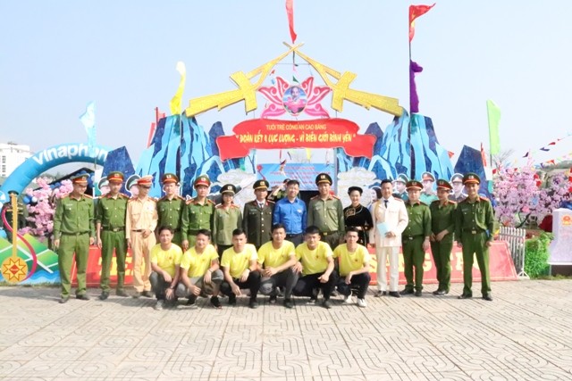 Sôi nổi hội trại Xuân biên giới của tuổi trẻ Cao Bằng - ảnh 9