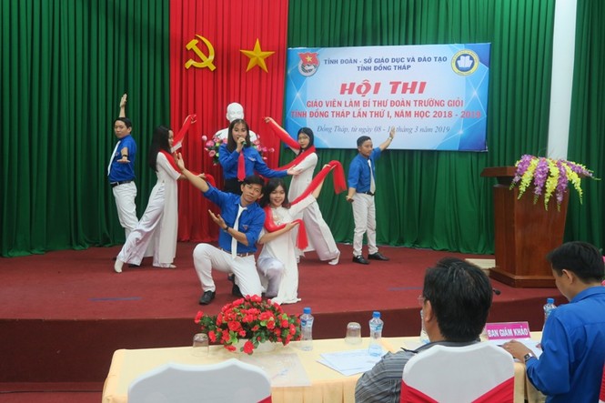 Đồng Tháp: Thi giáo viên làm Bí thư Đoàn trường giỏi - ảnh 1