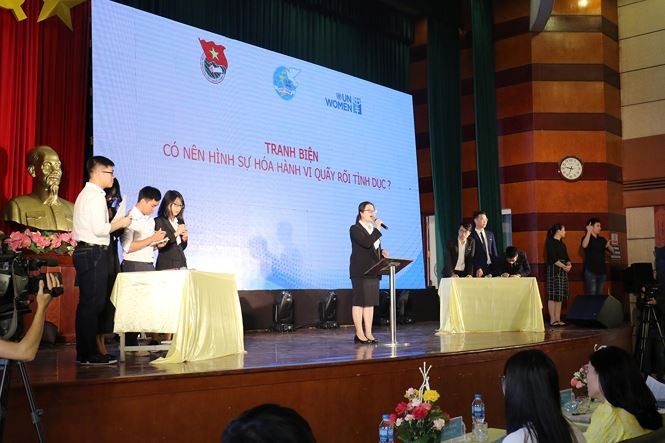 Hình sự hóa hành vi quấy rối tình dục - ảnh 2