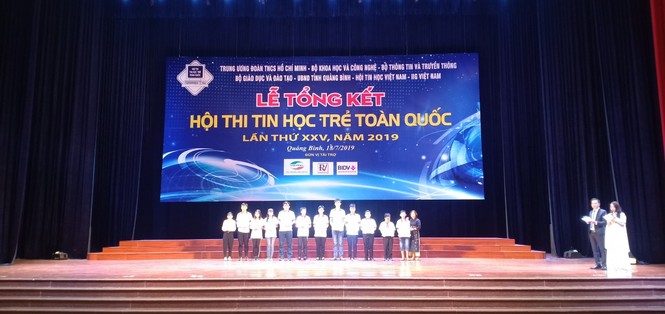 Trao 7 giải Nhất Hội thi Tin học trẻ toàn quốc lần thứ 25 - ảnh 4