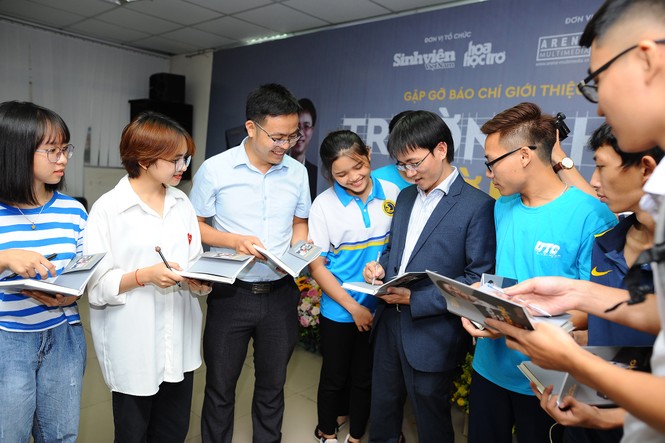 Giải đáp mọi thắc mắc về hướng nghiệp từ sách 'Trường học hay trường đời' - ảnh 6