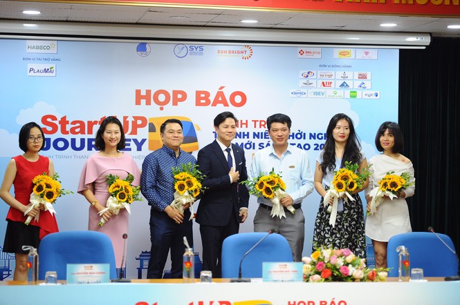 120 bạn trẻ tham gia Hành trình thanh niên khởi nghiệp đổi mới sáng tạo - ảnh 3