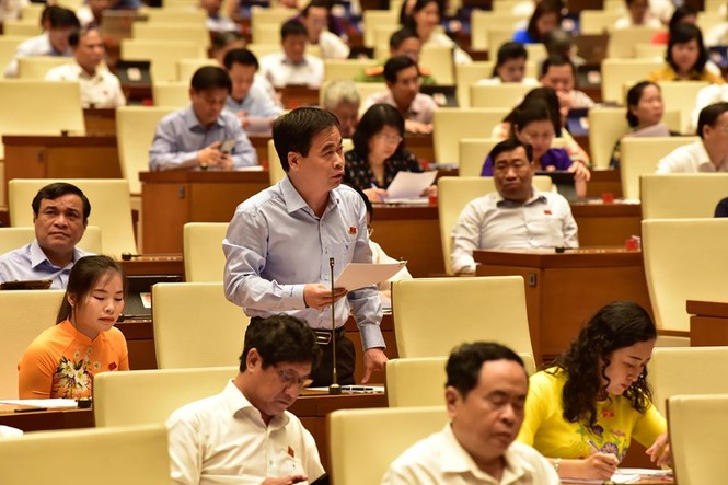 Bộ trưởng Nội vụ Lê Vĩnh Tân: Không để địa phương sáp nhập sở tùy thích - ảnh 1