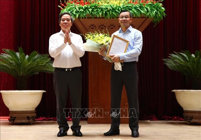 Những nhân sự mới được Bộ Chính trị, Ban Bí thư điều động, luân chuyển - ảnh 3
