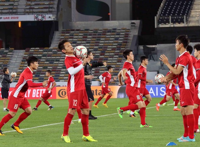 Tuyển thủ Việt Nam bị loại khỏi Asian Cup vẫn tập luyện hăng say - ảnh 10