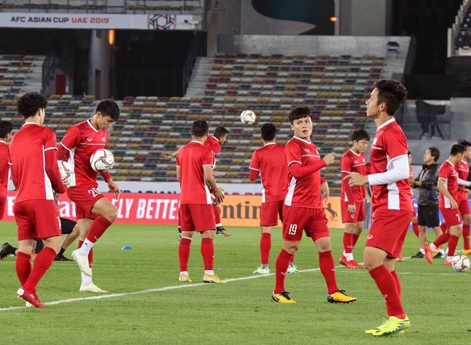 Tuyển thủ Việt Nam bị loại khỏi Asian Cup vẫn tập luyện hăng say - ảnh 12