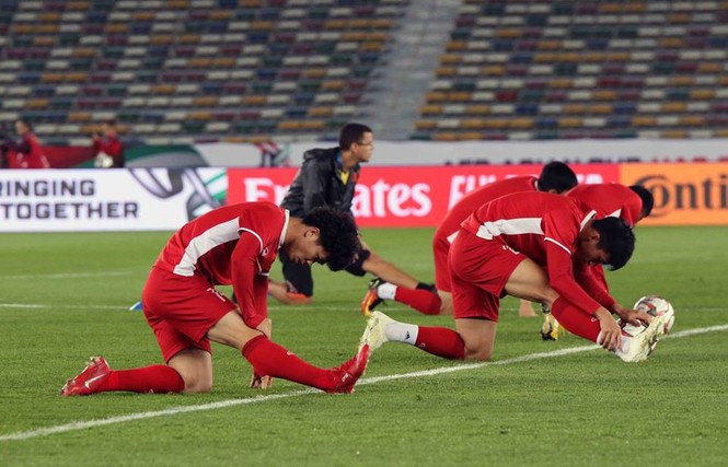 Tuyển thủ Việt Nam bị loại khỏi Asian Cup vẫn tập luyện hăng say - ảnh 13