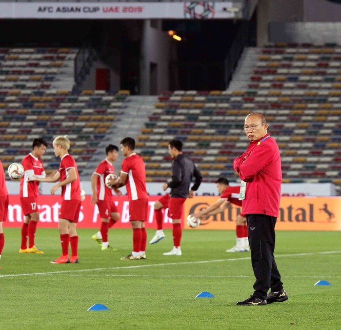 Tuyển thủ Việt Nam bị loại khỏi Asian Cup vẫn tập luyện hăng say - ảnh 6