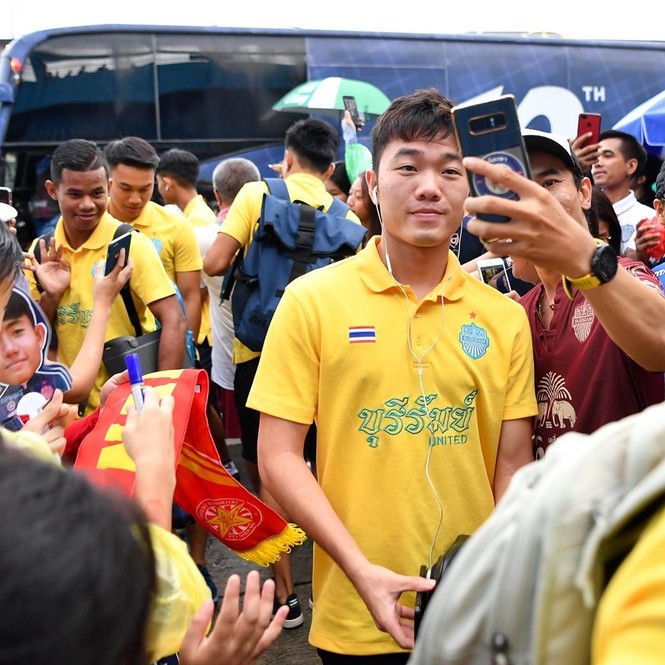 Thủ thành Đặng Văn Lâm tái xuất buồn sau King's Cup - ảnh 1
