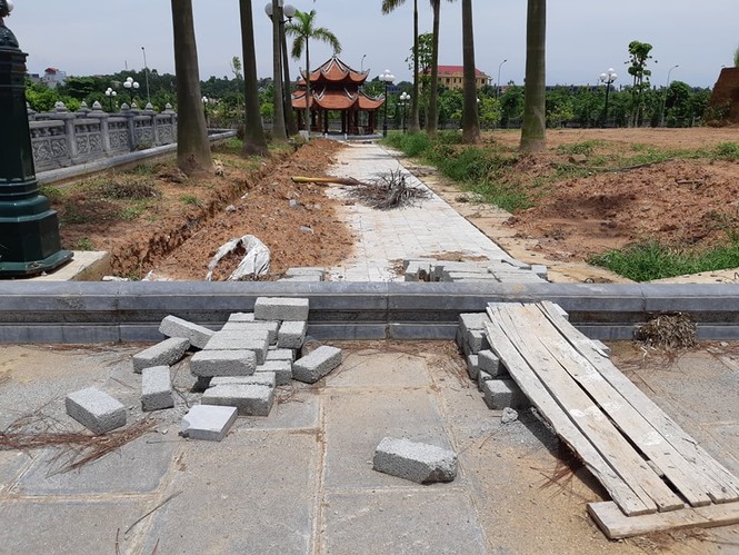Văn Miếu Vĩnh Phúc thành đại công trường sửa chữa sau 2 năm sử dụng - ảnh 2