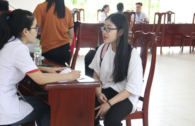 Ngắm nữ sinh Đà Nẵng tham gia Chủ nhật Đỏ - ảnh 2