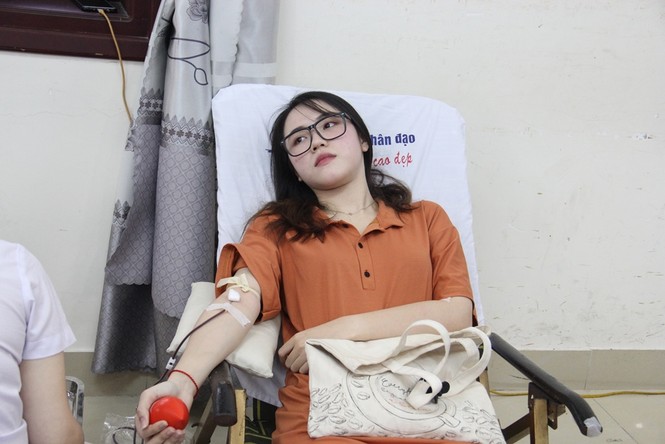 Ngắm nữ sinh Đà Nẵng tham gia Chủ nhật Đỏ - ảnh 8