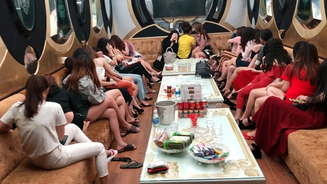 Thác loạn trong nhà hàng ở Sài Gòn, vì sao vẫn tái phạm? - ảnh 5