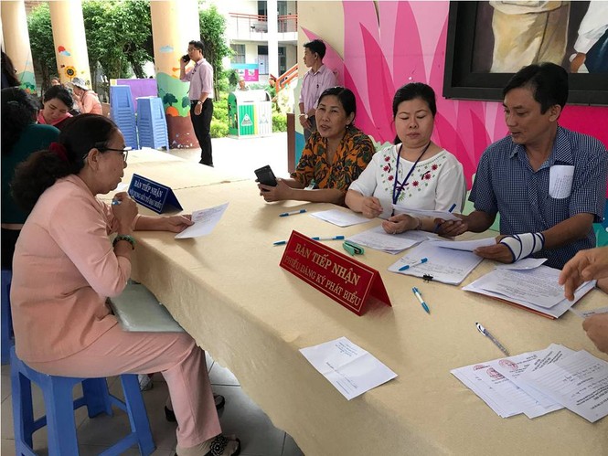 Bí thư Thành uỷ TPHCM tiếp xúc cử tri Thủ Thiêm - ảnh 2