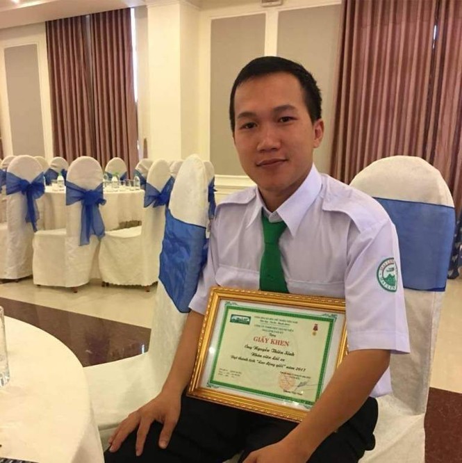 Hành trình của hai em bé chào đời trên taxi trong bão số 9 - ảnh 3