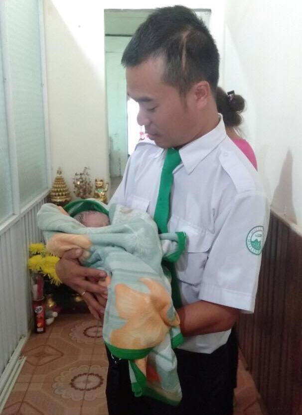 Hai ngày 4 em bé chào đời trên taxi Mai Linh - ảnh 2