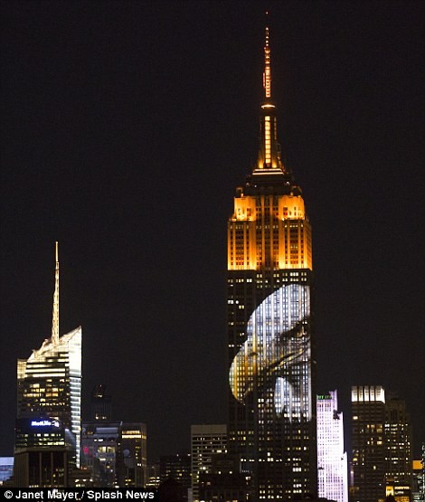 ‘Vua sư tử’ Cecil được tưởng nhớ trên tòa nhà Empire State - ảnh 2