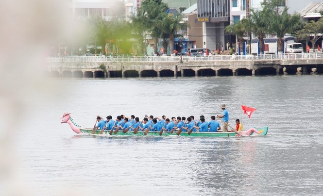 Tưng bừng hội đua thuyền truyền thống trên sông Hàn - ảnh 5
