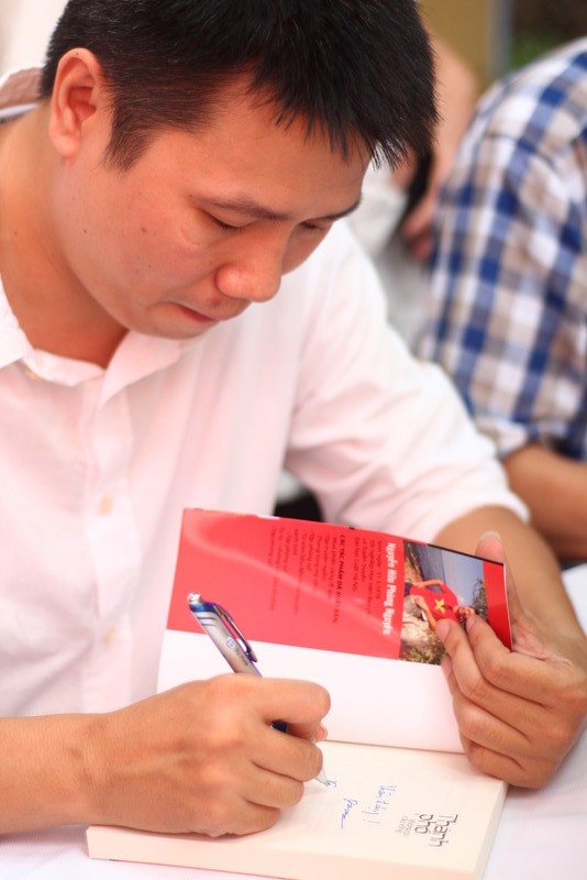 Khi nhà báo viết tiểu thuyết trinh thám, kinh dị - ảnh 4