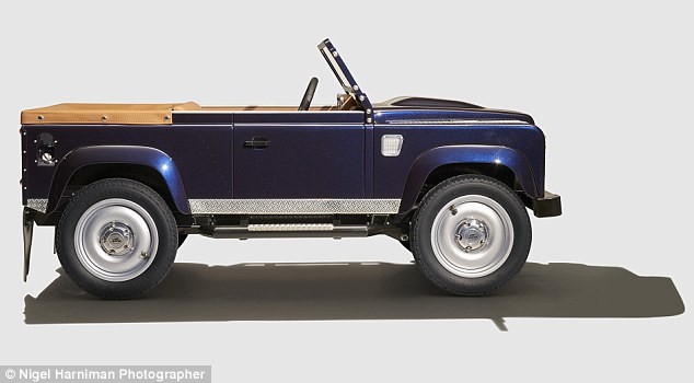 Kinh ngạc siêu xe đồ chơi Land Rover giá 330 triệu đồng - ảnh 3