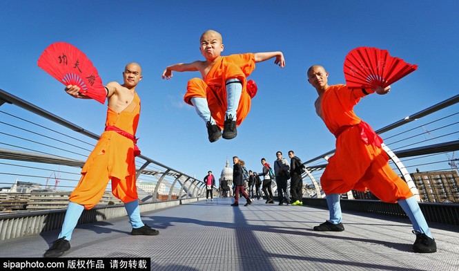 Tròn mắt nhìn võ tăng Thiếu Lâm tung tuyệt chiêu giữa London - ảnh 7