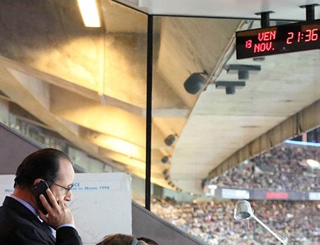 Kẻ đánh bom tự sát định kích nổ trong sân Stade de France - ảnh 1