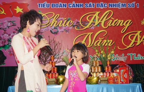 Bí thư thứ nhất T.Ư Đoàn chúc Tết Bộ Tư lệnh CSCĐ - ảnh 6