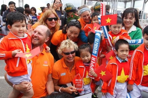 Đoàn thuyền Vòng quanh thế giới Clipper Race rời Đà Nẵng - ảnh 7