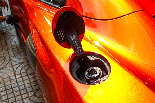 Chi tiết siêu xe McLaren 650S mui trần của đại gia Sài Gòn - ảnh 10