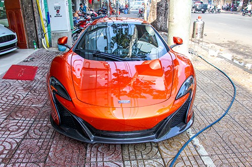 Chi tiết siêu xe McLaren 650S mui trần của đại gia Sài Gòn - ảnh 3