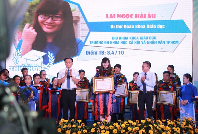 TPHCM vinh danh 83 thủ khoa các trường đại học, cao đẳng - ảnh 2
