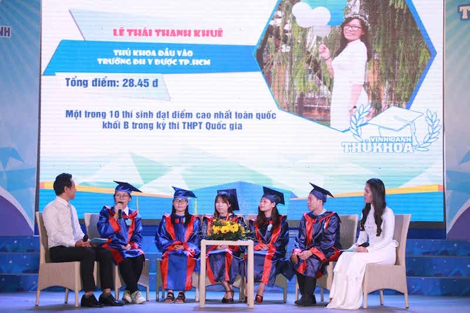 TPHCM vinh danh 83 thủ khoa các trường đại học, cao đẳng - ảnh 4