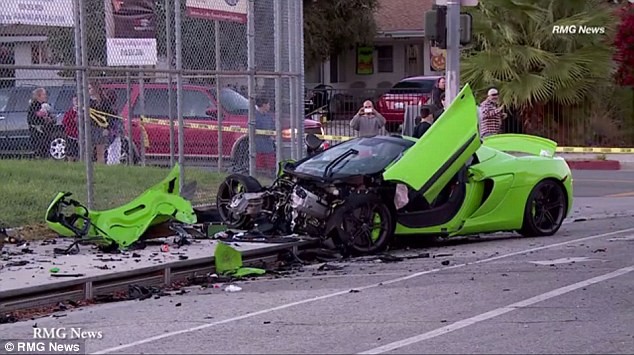 Buốt ruột nhìn siêu xế Spider McLaren nát bét sau tai nạn - ảnh 4