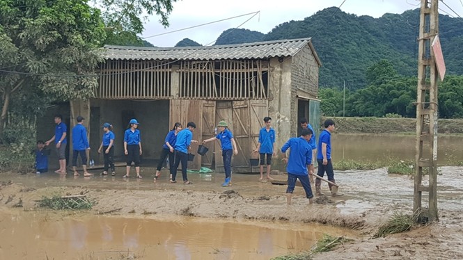 TNTN vùng lũ Thanh Hoá tích cực khắc phục hậu quả lũ lụt - ảnh 1