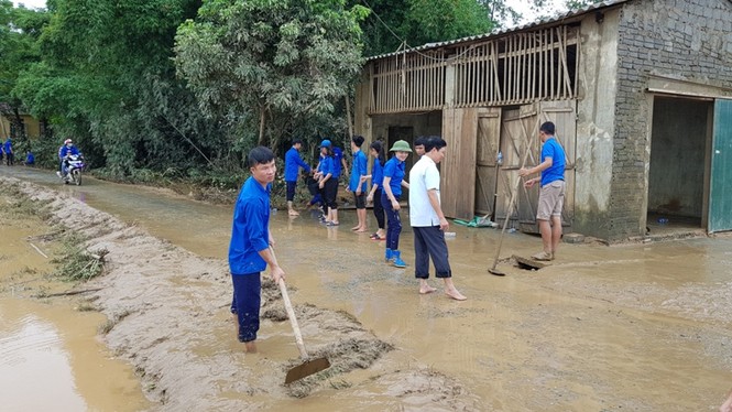 TNTN vùng lũ Thanh Hoá tích cực khắc phục hậu quả lũ lụt - ảnh 2