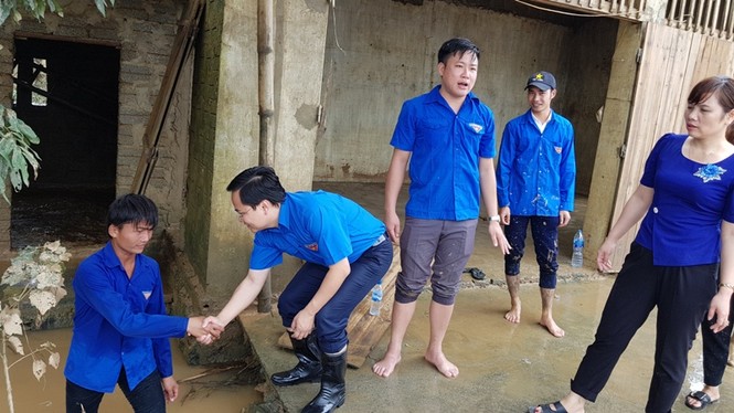 TNTN vùng lũ Thanh Hoá tích cực khắc phục hậu quả lũ lụt - ảnh 4