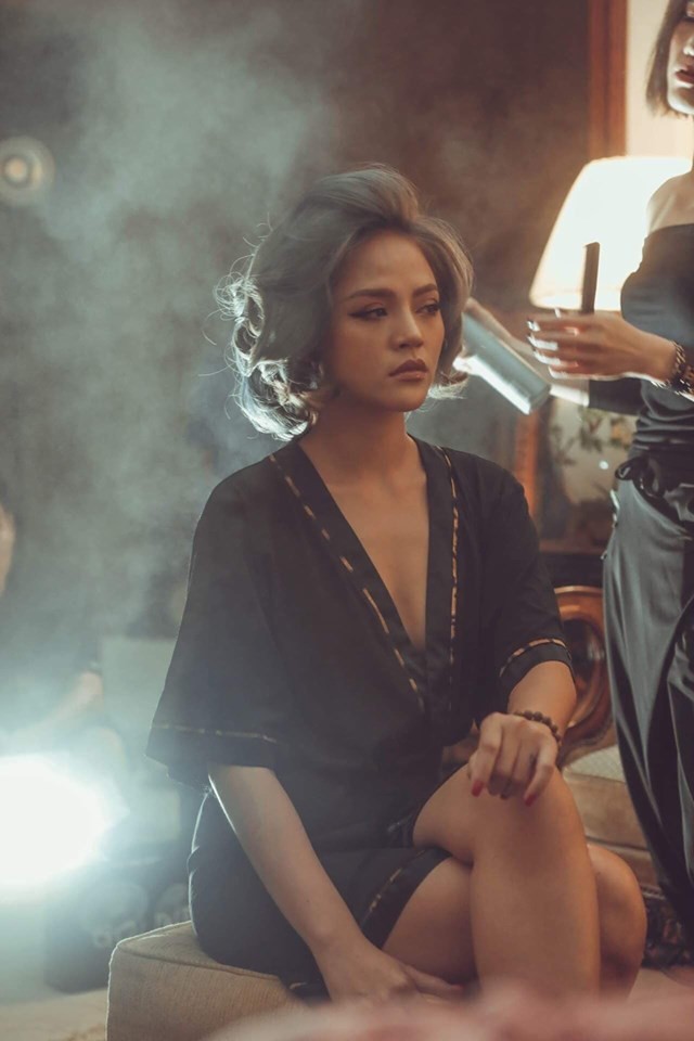 Thu Quỳnh run khi hôn cuồng nhiệt Tuấn Tú trong 'Về nhà đi con ngoại truyện' - ảnh 2