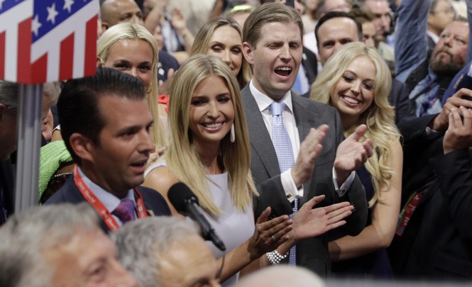 Ông Trump phủ nhận tin đồn ‘chê con gái béo, không thích chụp ảnh cùng’ - ảnh 1