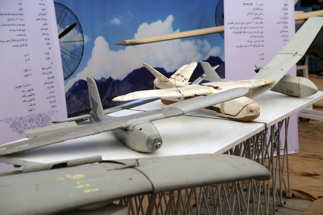 Bị chọc tức, Iran khoe chiến tích bắn hạ máy bay không người lái Mỹ - ảnh 10