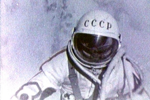 Phi hành gia đầu tiên đi bộ ngoài không gian Alexei Leonov qua đời - ảnh 1