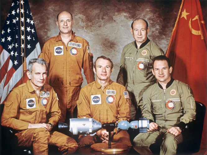 Phi hành gia đầu tiên đi bộ ngoài không gian Alexei Leonov qua đời - ảnh 4