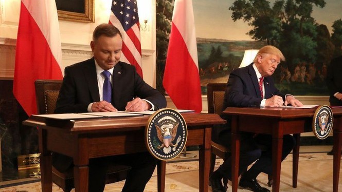 Donald Trump tăng quân Ba Lan Đức quân đội thường trực - ảnh 1
